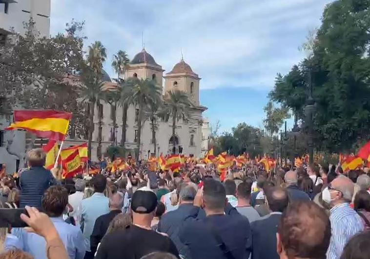 Vídeo del momento en el que han cantado al unísono el himno.