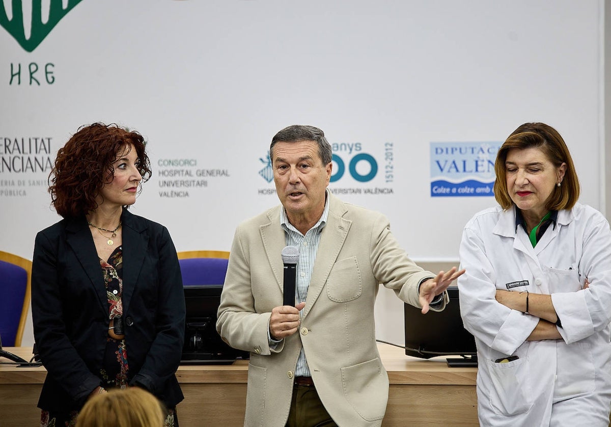 El conseller Marciano Gómez, este martes en la presentación de la directiva del hospital General.