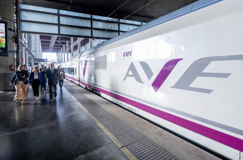 Renfe anuncia una campaña por el Black Friday con 'Superprecios' en sus billetes: fechas en las que se pueden adquirir