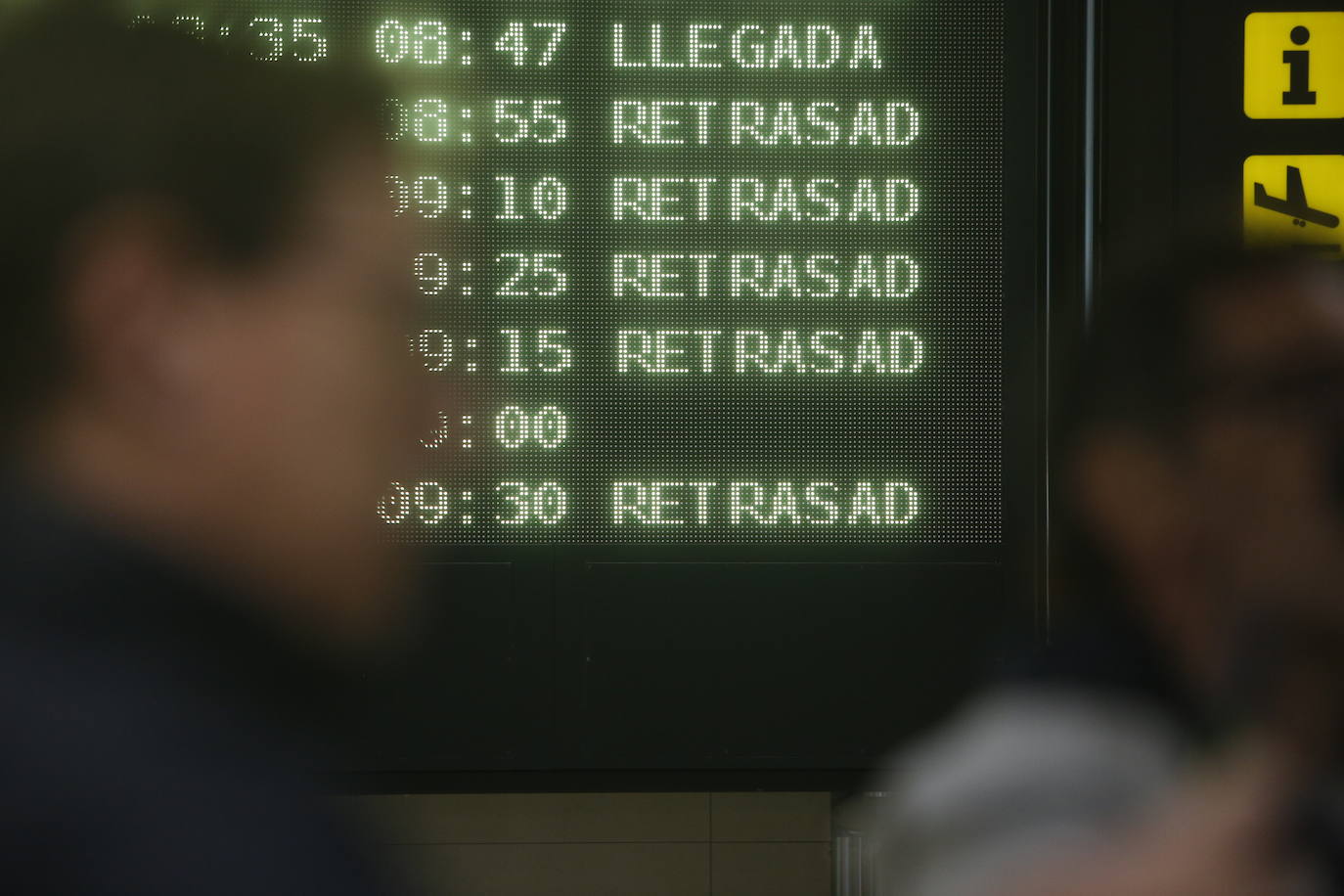 La niebla cancela y retrasa vuelos en el aeropuerto de Valencia