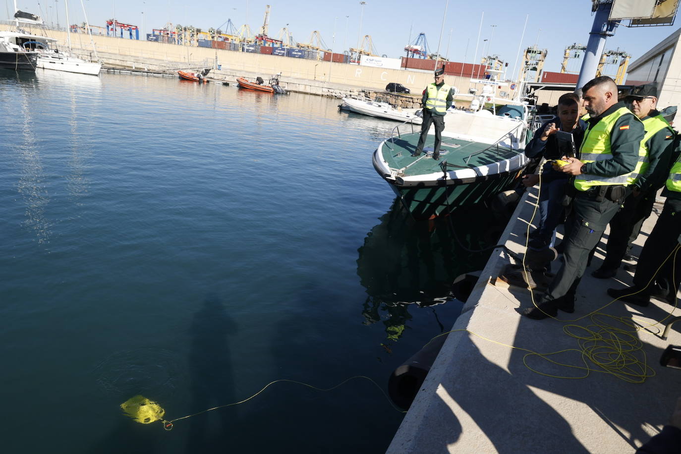 Presentación de los drones submarinos de la Guardia Civil detectar &#039;narcobuzos&#039;