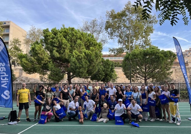 Voluntarios del Medio y Maratón Valencia Trinidad Alfonso, tras su formación.