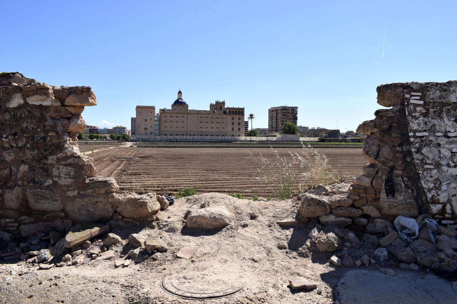 Muro de las huertas históricas de San Miguel de los Reyes, uno de los bienes en peligros incluidos en la Lista Roja del Patrimonio.