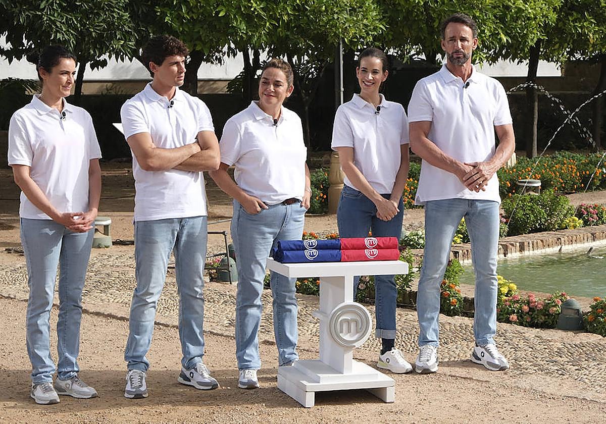 De izquierda a derecha; Blanca Romero, Daniel Illescas, Toñi Moreno, Laura Londoño y Álvaro Muñoz-Escassi.