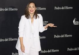 Tamara Falcó posa en el Photocall de la Mercedes Benz Fashion Week.