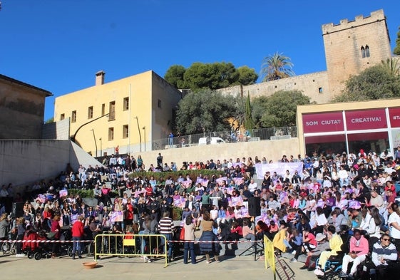 El acto con motivo del 25N celebrado en Dénia