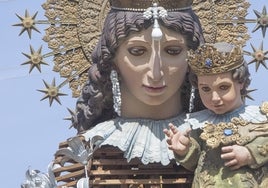 El cadafal de la Mare de Déu para la Ofrenda.