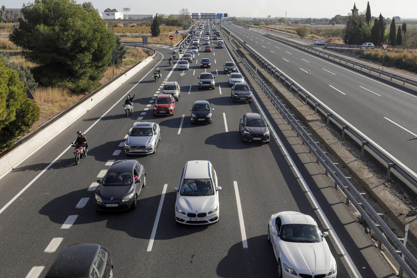 Largas colas para acceder al Circuito de Cheste