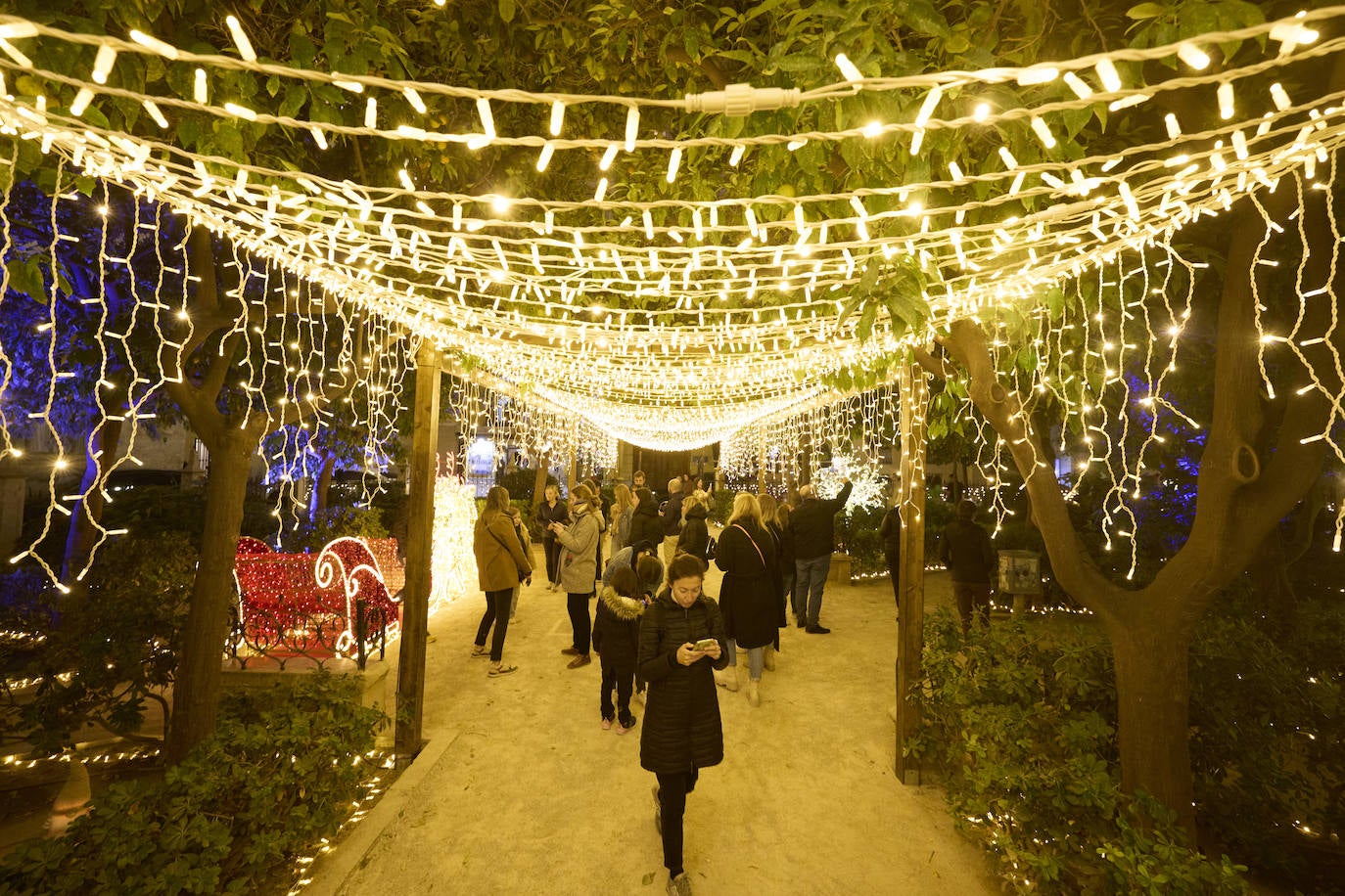 Valencia se ilumina para la Navidad