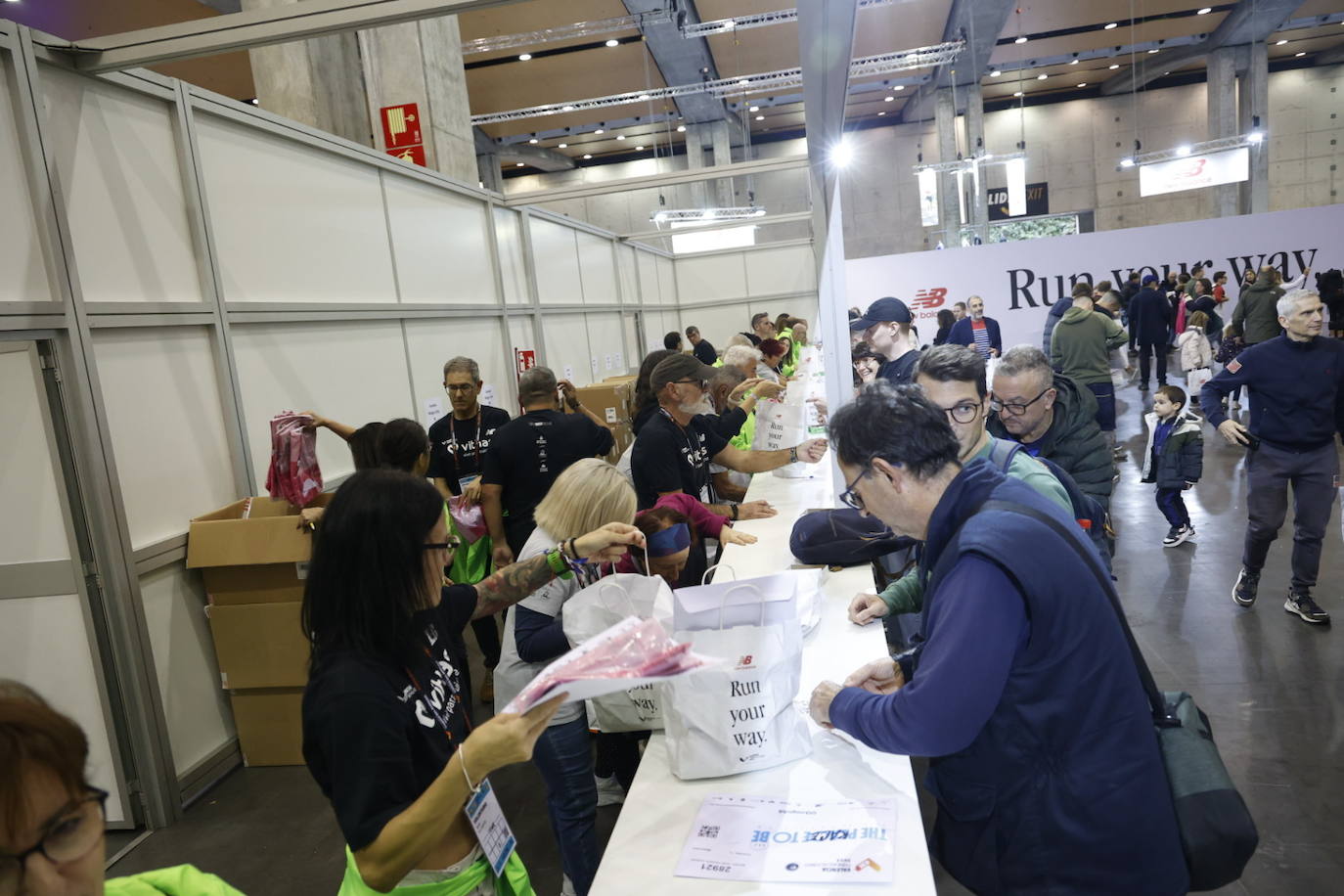 La feria del corredor se llena a pocas horas del Maratón de Valencia