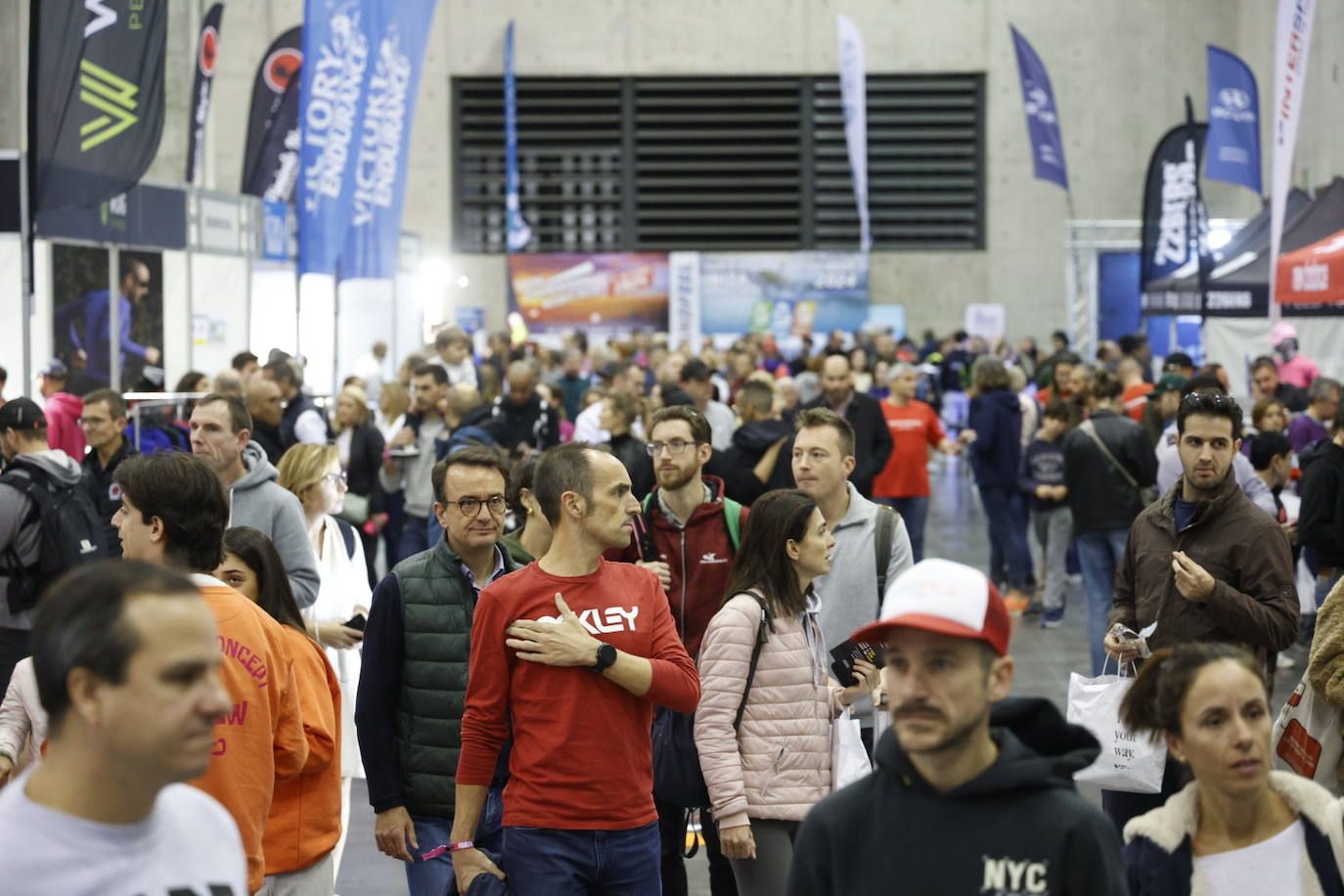 La feria del corredor se llena a pocas horas del Maratón de Valencia