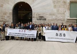 Protesta en Les Corts por el último crimen machista en la localidad de Sagunto