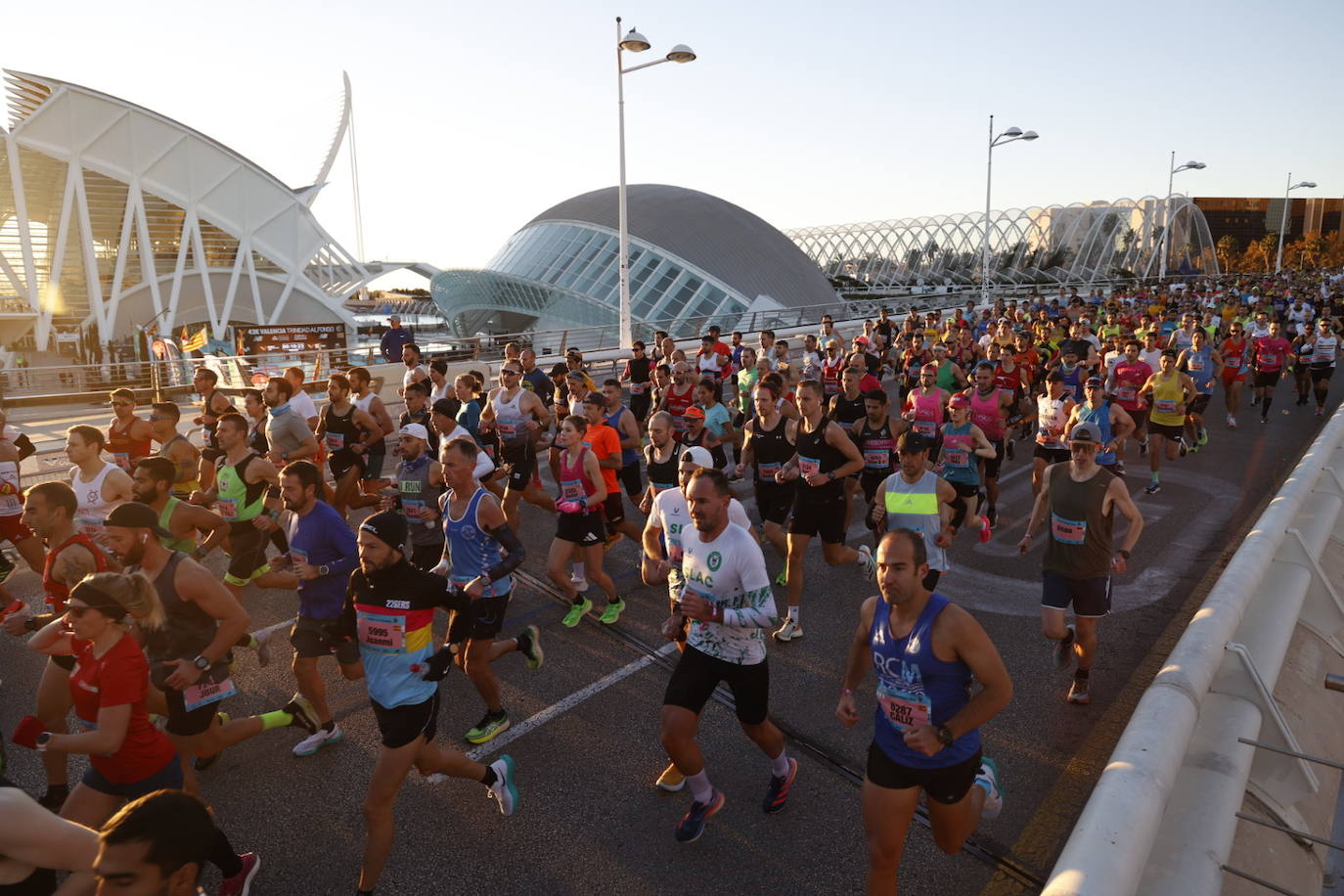 La emocionante salida del Maratón de Valencia 2023