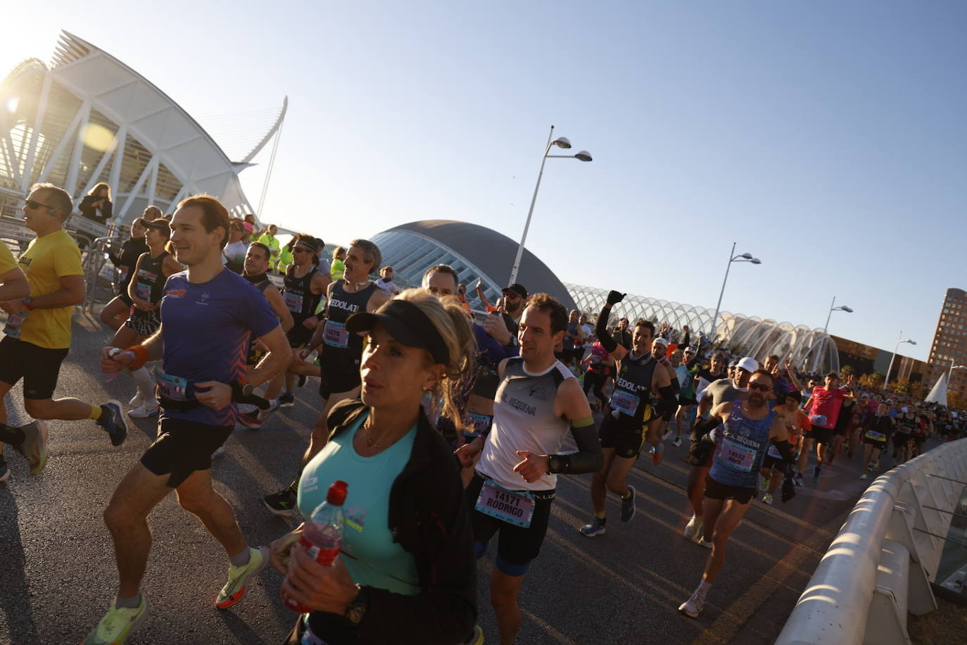 La emocionante salida del Maratón de Valencia 2023