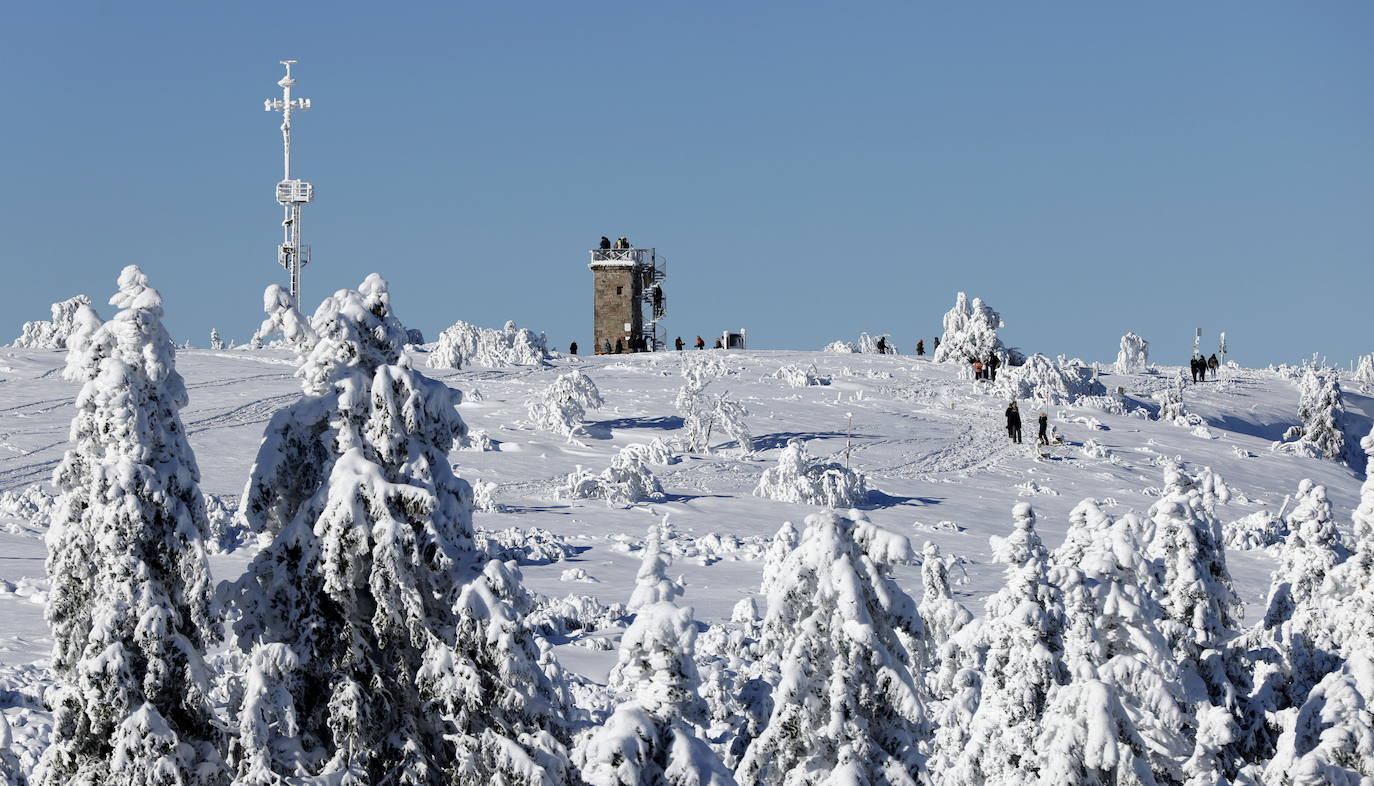 La nieve sepulta Alemania, en imágenes