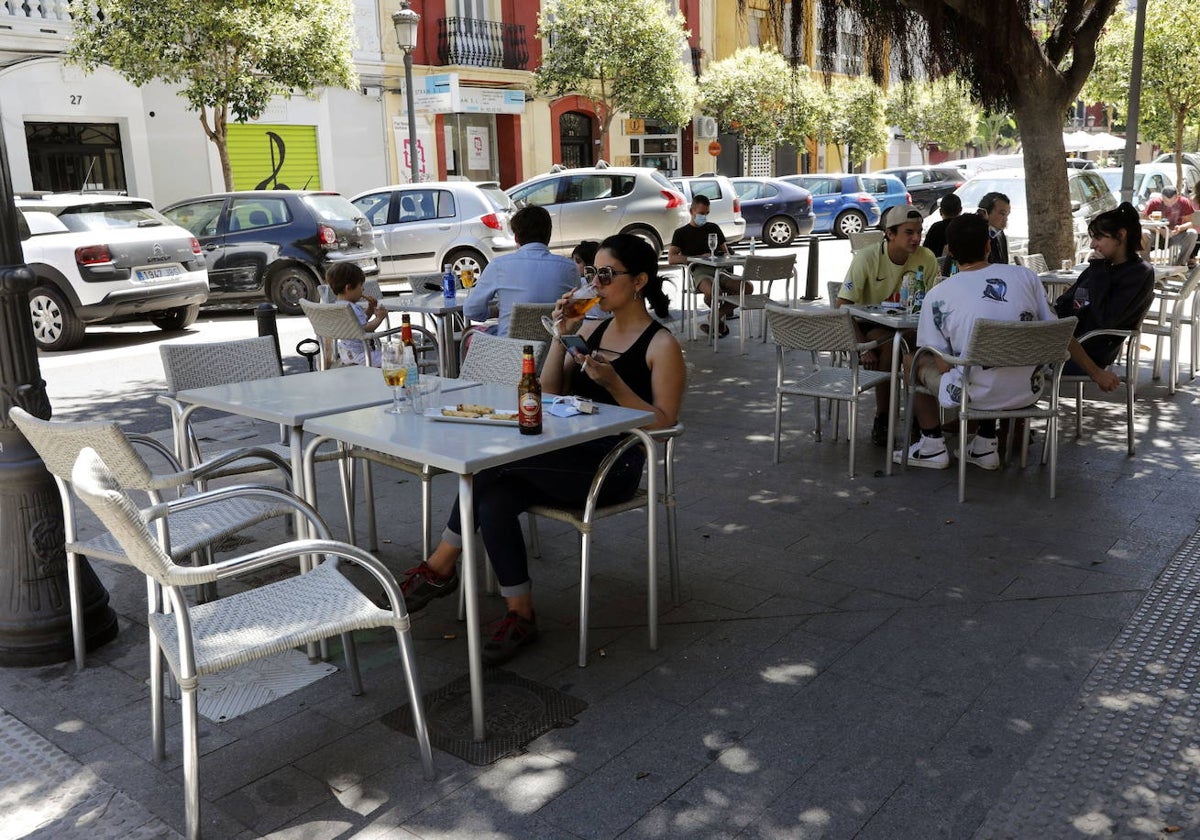 Terrazas de los locales del barrio de Ruzafa en Valencia.