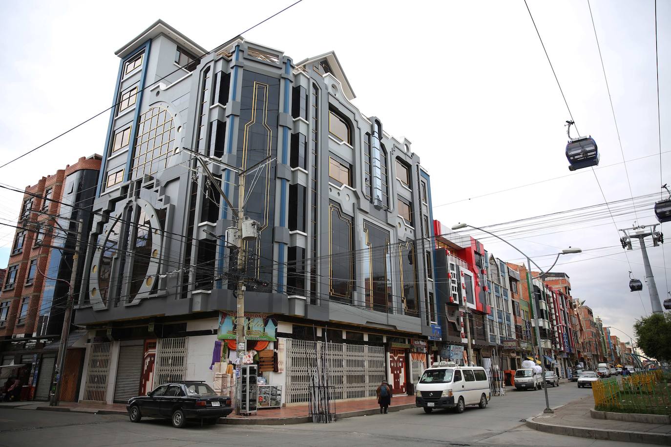 El extravagante lujo de los &#039;cholets&#039;, las casas de los ricos en Bolivia