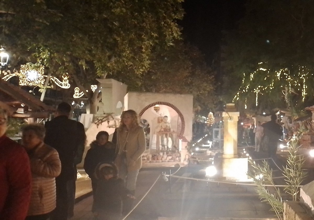 Visita nocturna al Belén monumental de Xàtiva.