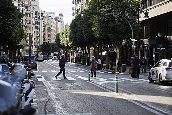 Vistas de la calle Colón desde Porta del Mar.