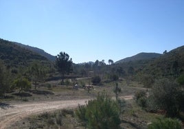 Senda por la sierra de Quatretonda, en una foto de archivo.