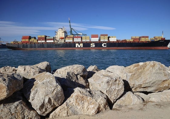 Un barco de MSC, este jueves, en el puerto de Valencia.