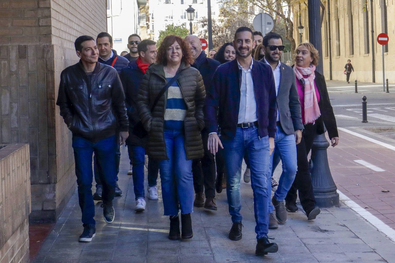 Carlos Fernández Bielsa, llegando al comité con su equipo