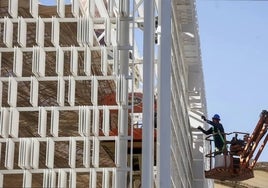 Trabajos en el Ágora del Diseño que estuvo en la plaza del Ayuntamiento.