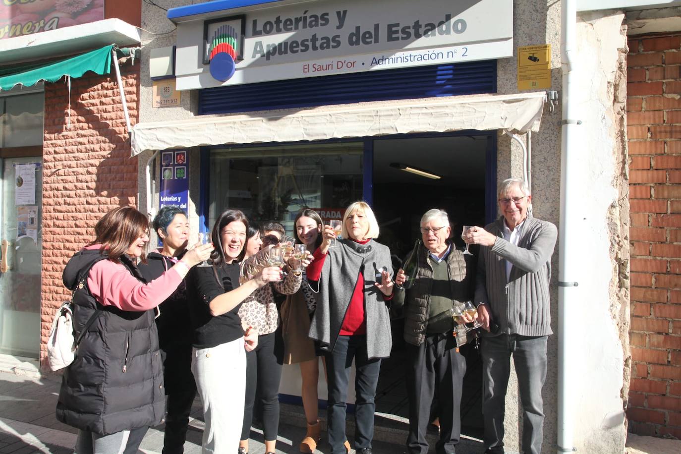 Imágenes del día de la Lotería de Navidad en la Comunitat