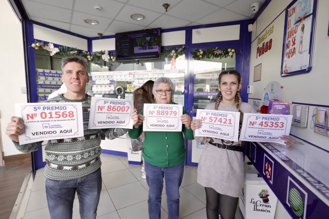 Imágenes del día de la Lotería de Navidad en la Comunitat