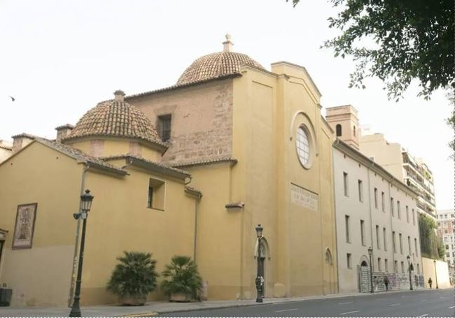 Vista de la fachada de San Vicente de la Roqueta.