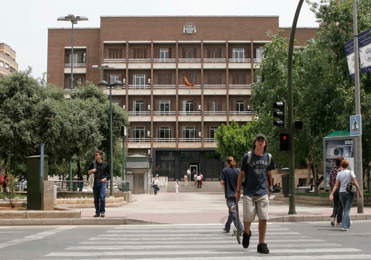 Fachada principal de la Audiencia Provincia de Castellón.