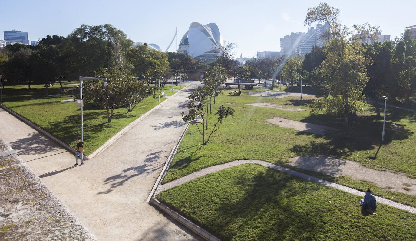 Espacio frente a la Ciudad de las Artes y las Ciencias donde se realizarán los futuros castillos de fuegos artificiales en Fallas.