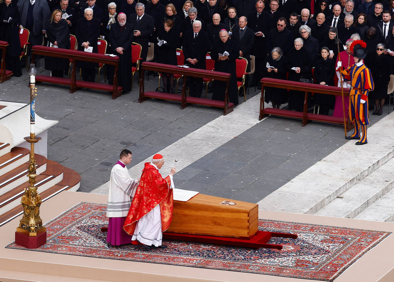 Fotos: El funeral del Papa Benedicto XVI en imágenes