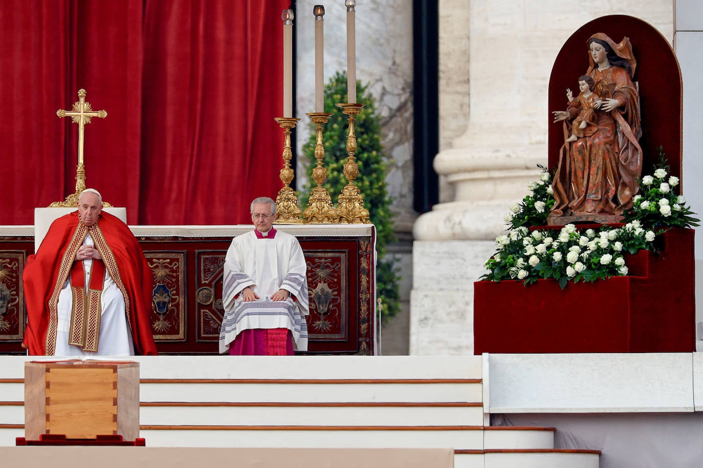 Fotos: El funeral del Papa Benedicto XVI en imágenes