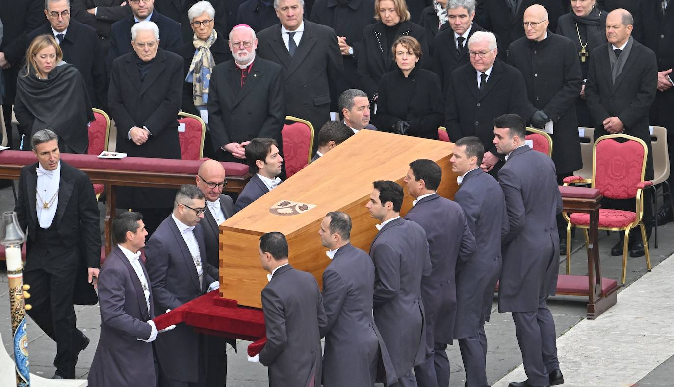 Fotos: El funeral del Papa Benedicto XVI en imágenes