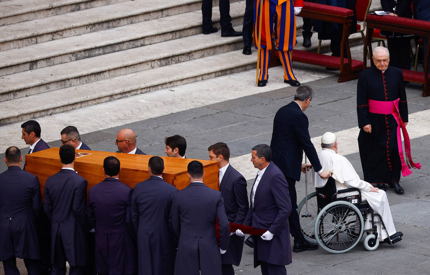 Fotos: El funeral del Papa Benedicto XVI en imágenes