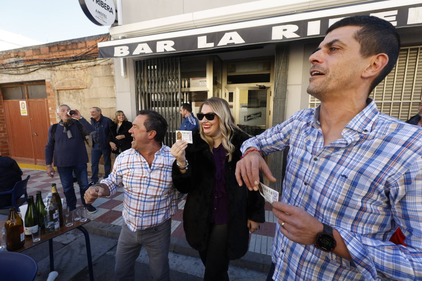 Bar La Ribera de Tavernes de Valldigna donde se ha vendido el tercer premio. 