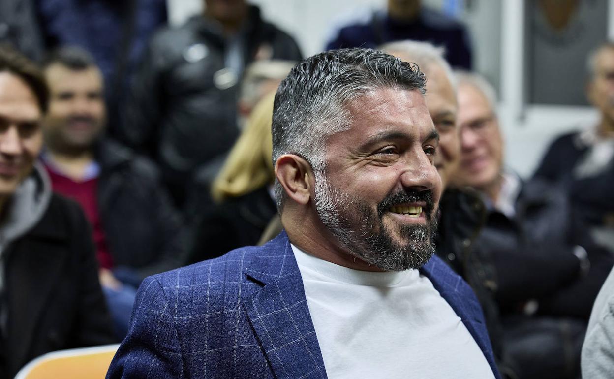 Gattuso, en un acto en la Asociación del Pequeño Accionista. 