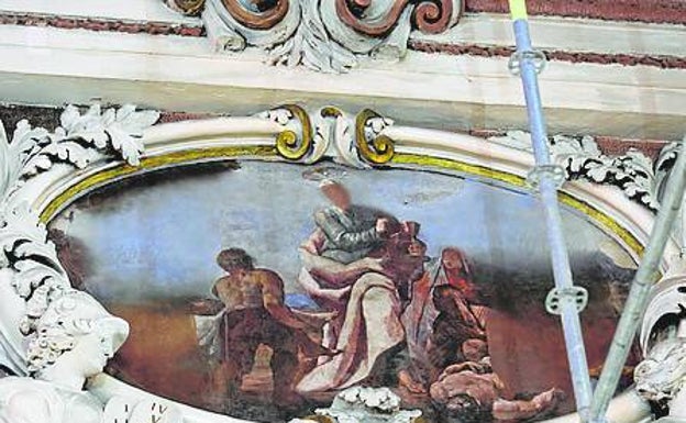 Detalle que se observa en los frescos de la bóveda de los Santos Juanes. 