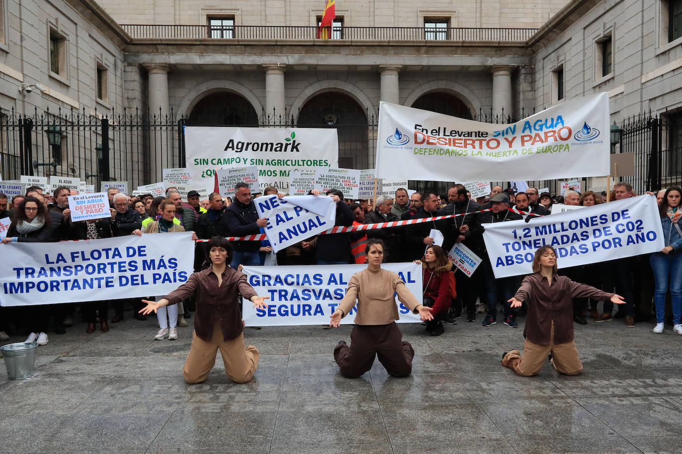 Fotos: Los regantes claman en Madrid en defensa del trasvase Tajo-Segura