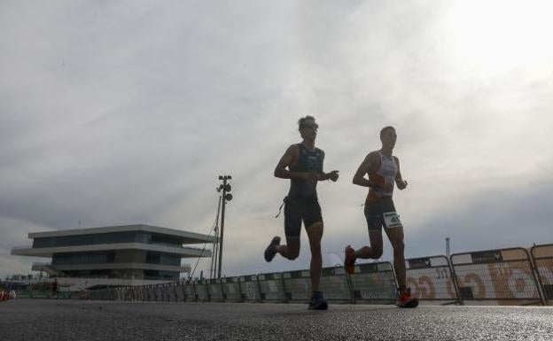 El entorno del triatlón Valencia enamora a participantes y acompañantes. 