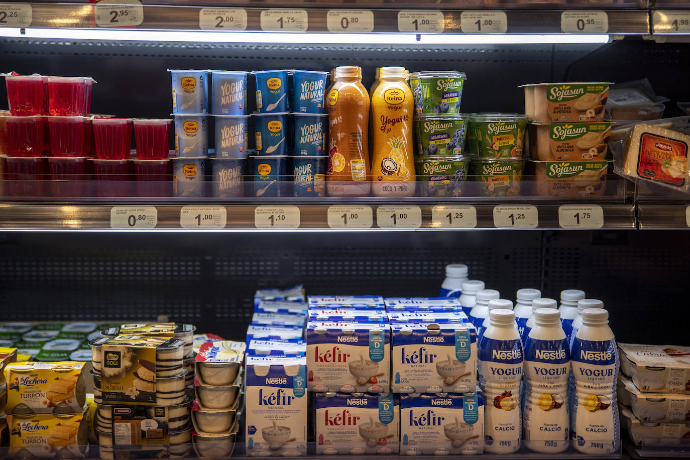 Productos lácteos en un supermercado