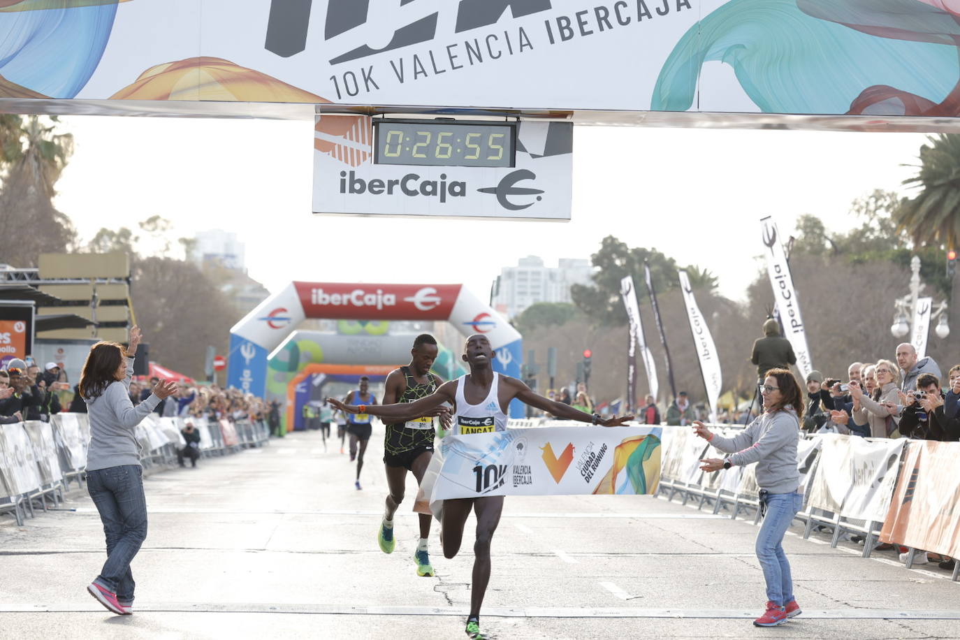 Fotos: Así ha sido la llegada a meta de los atletas de élite