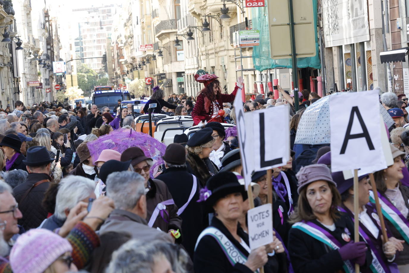 Fotos: Así ha sido la cabalgata de las Magas de Enero