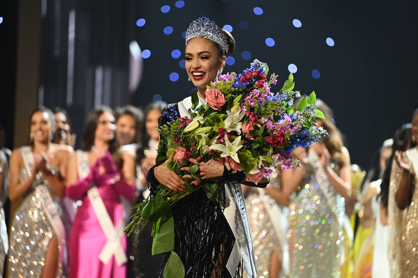 Miss Estados Unidos, R'Bonney Gabriel, fue coronada este sábado como Miss Universo en Nueva Orleans