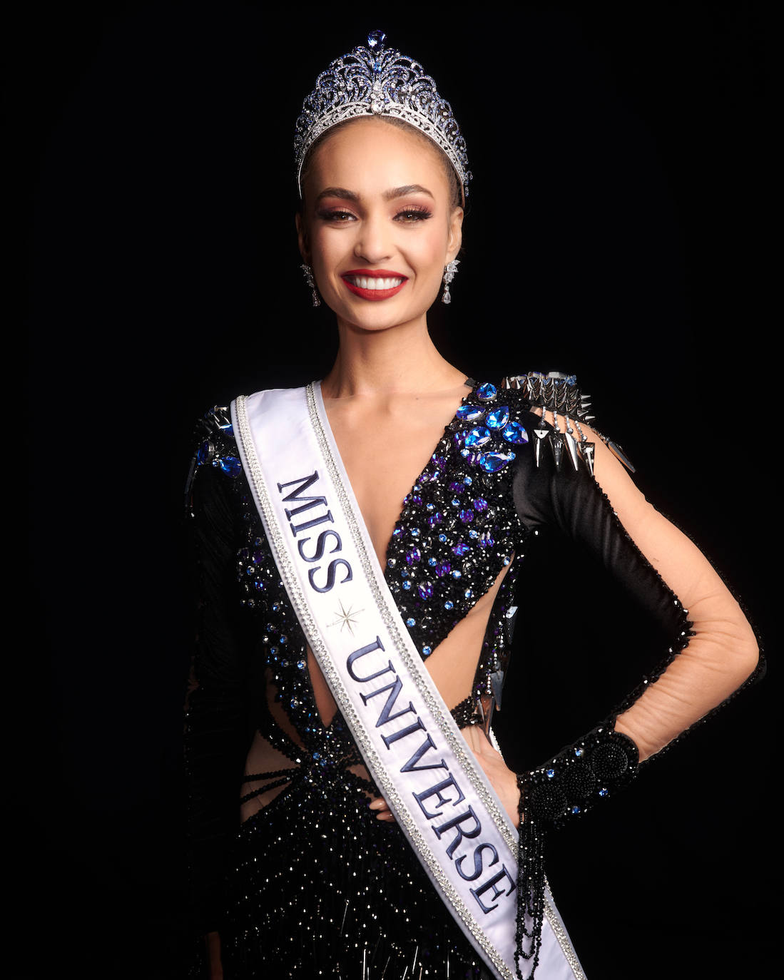 Miss Estados Unidos, R'Bonney Gabriel, fue coronada este sábado como Miss Universo en Nueva Orleans