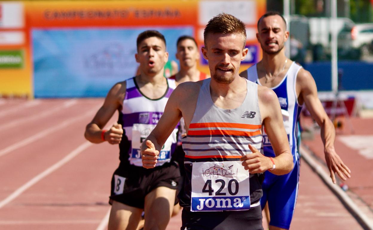 Javier Mirón durante una carrera.