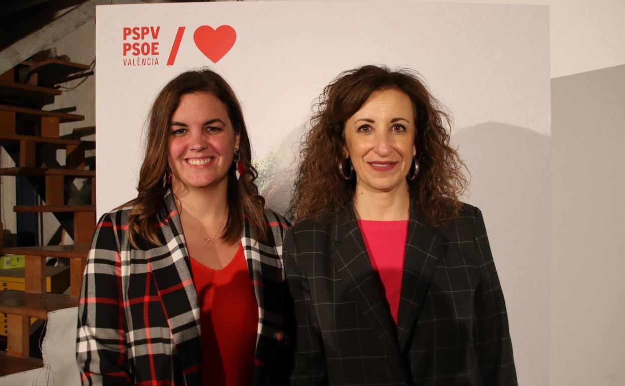 Sandra Gómez y Maite Ibáñez, este martes en un acto del PSPV. 