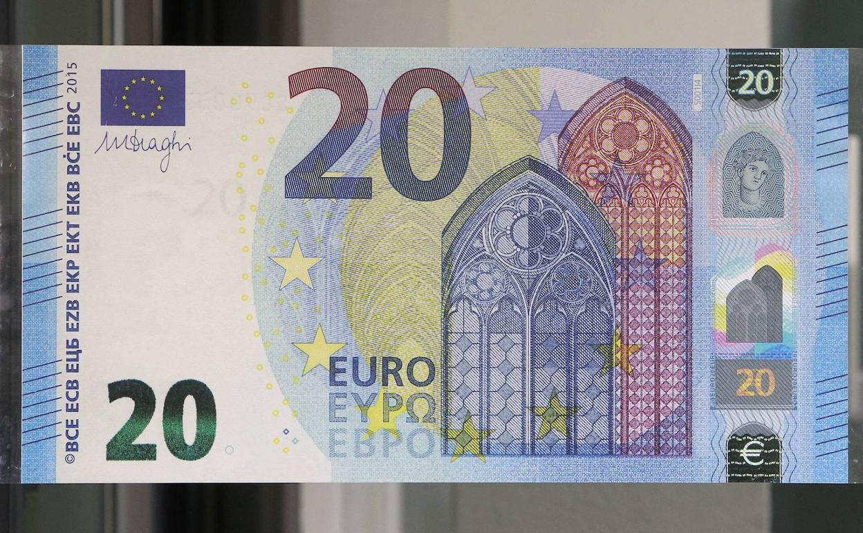 3 claves para detectar los billetes falsos de 5 euros
