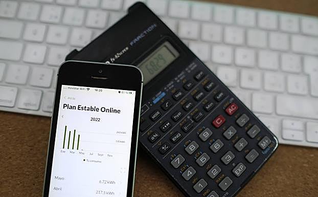 Poner la lavadora una hora u otra puede suponer un ahorro importante a final de mes. 